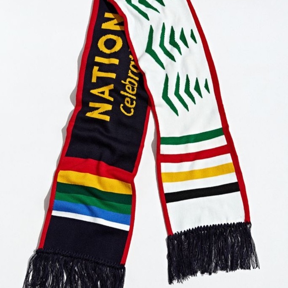 PENDLETON National Park Script Scarf NWT - Picture 8 of 11